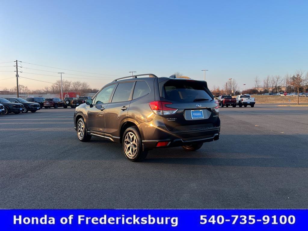 Used 2019 Subaru Forester Premium w/ All-Weather Package image 6