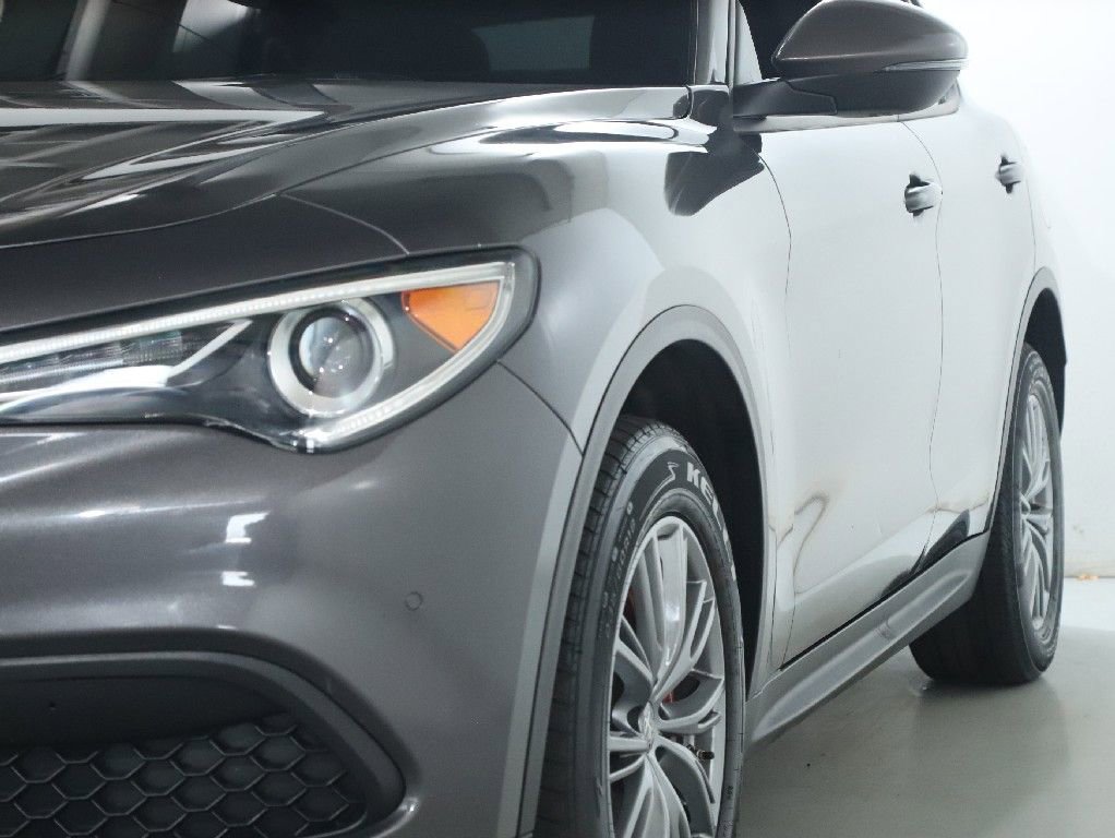 Used 2023 Alfa Romeo Stelvio Sprint AWD/4WD image 4
