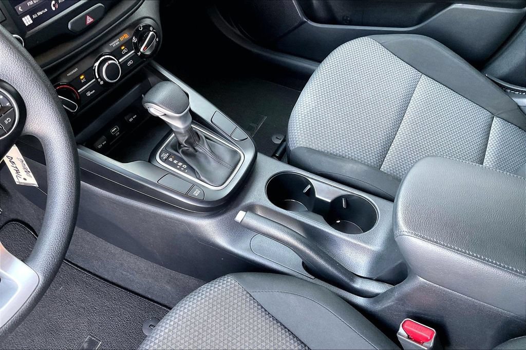 Used 2024 Kia Soul LX w/ Option Group 015 FWD image 16
