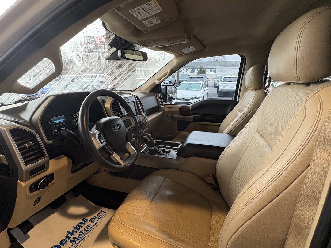 Used 2017 Ford F150 Lariat w/ Equipment Group 502A Luxury image 24