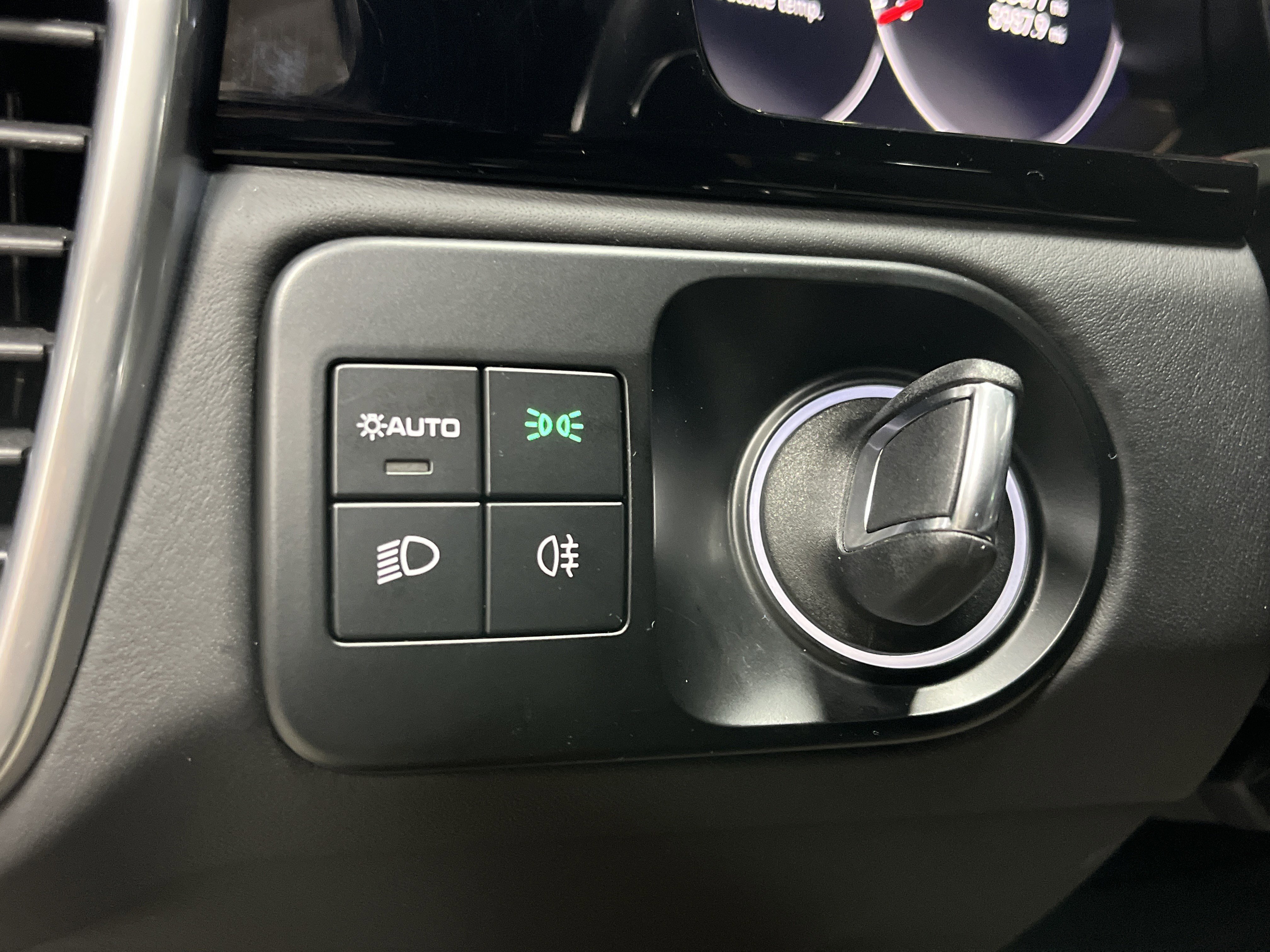 Used 2023 Porsche Cayenne GTS image 36