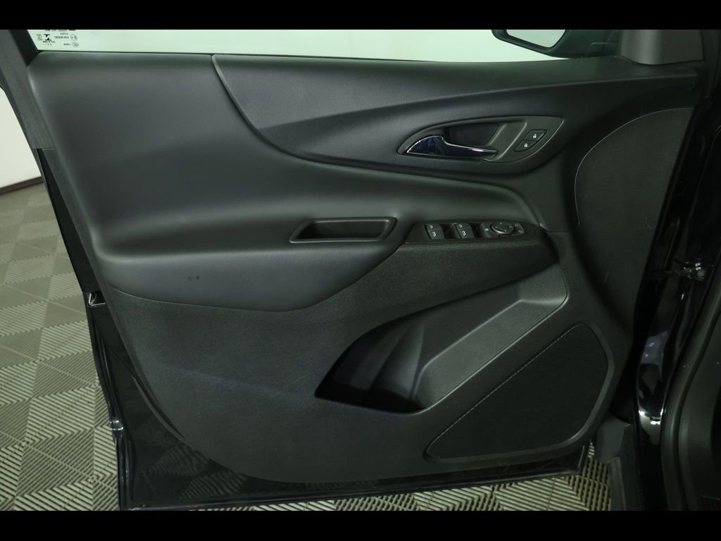 Used 2022 Chevrolet Equinox LT image 21