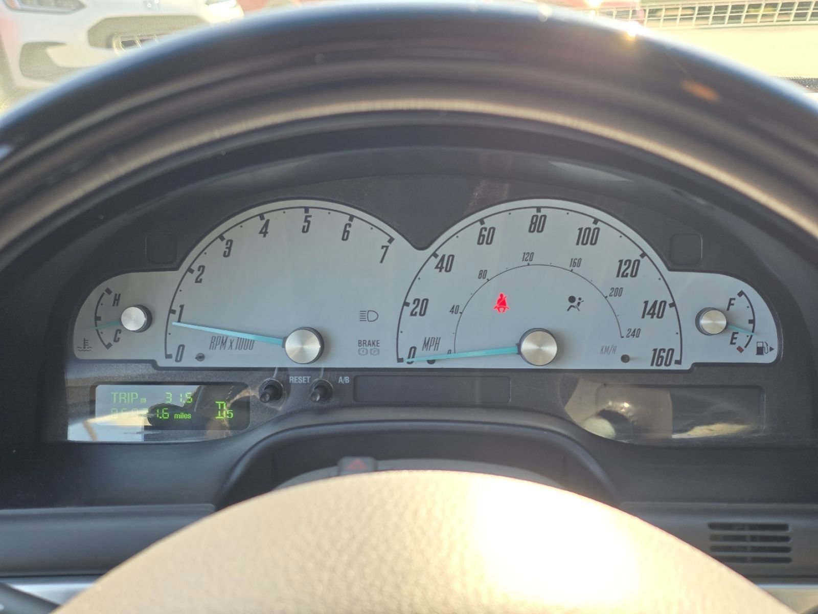 Used 2002 Ford Thunderbird image 21