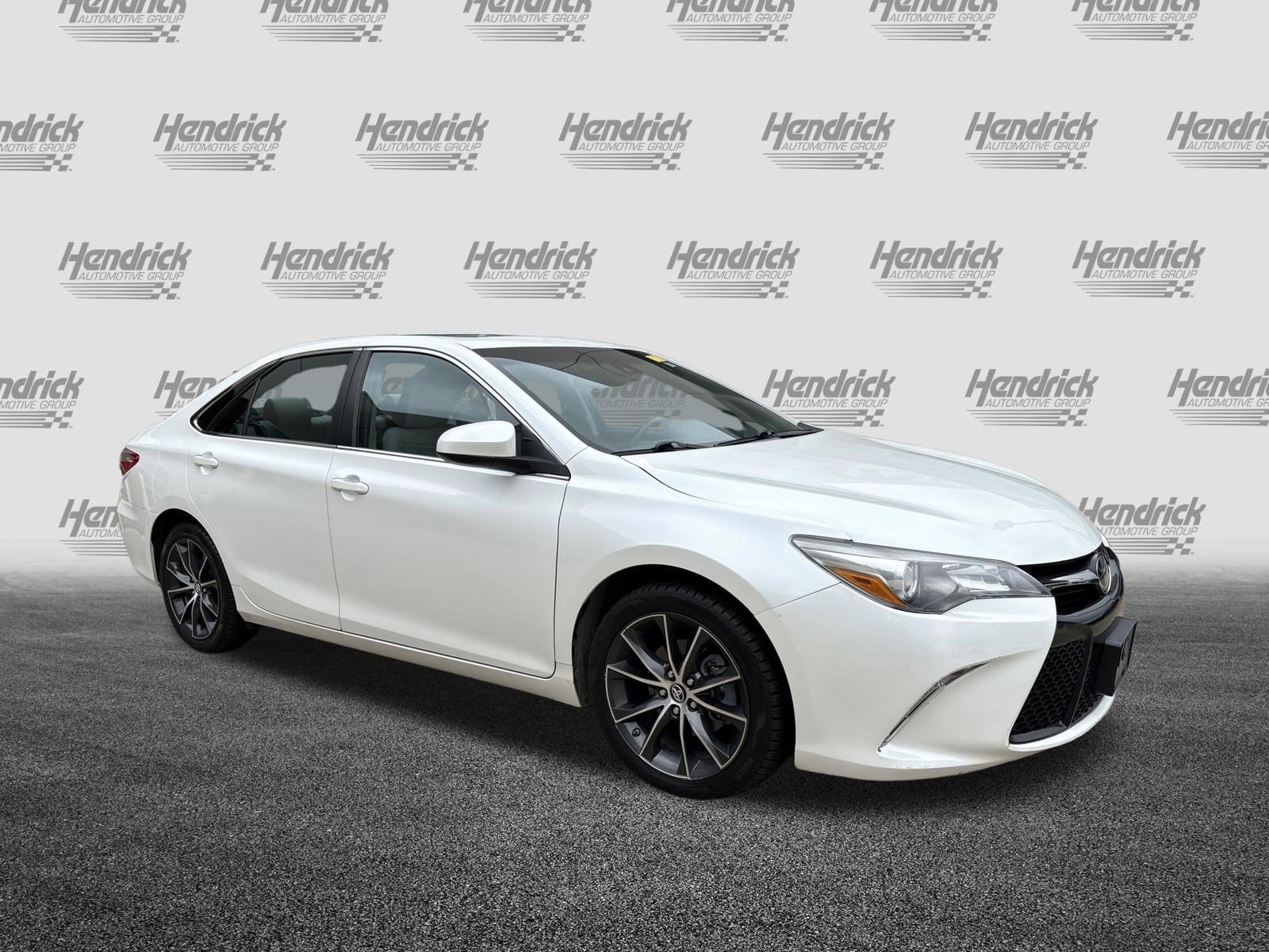 Used 2017 Toyota Camry XSE FWD image 3