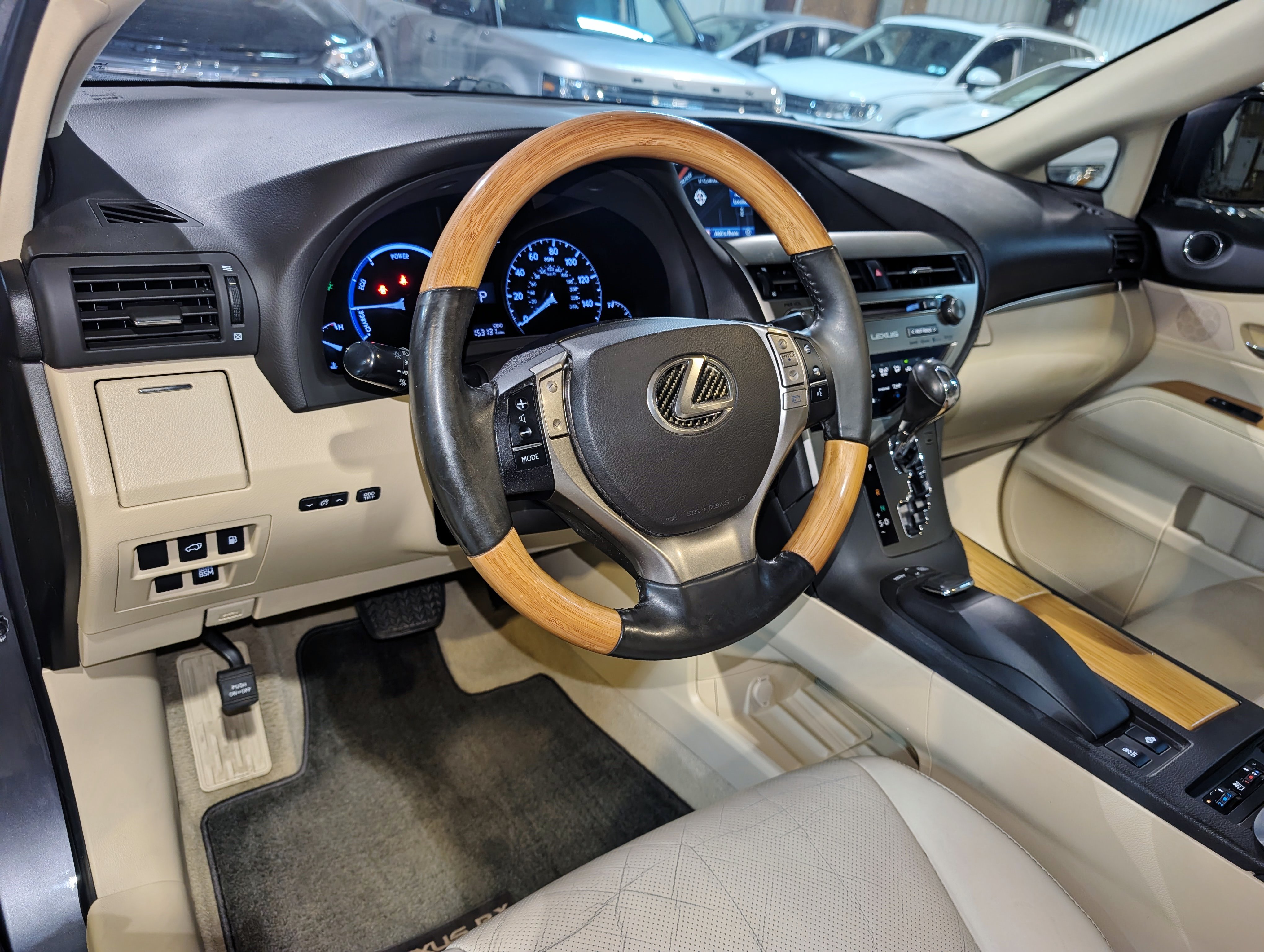 Used 2015 Lexus RX 450h AWD image 14