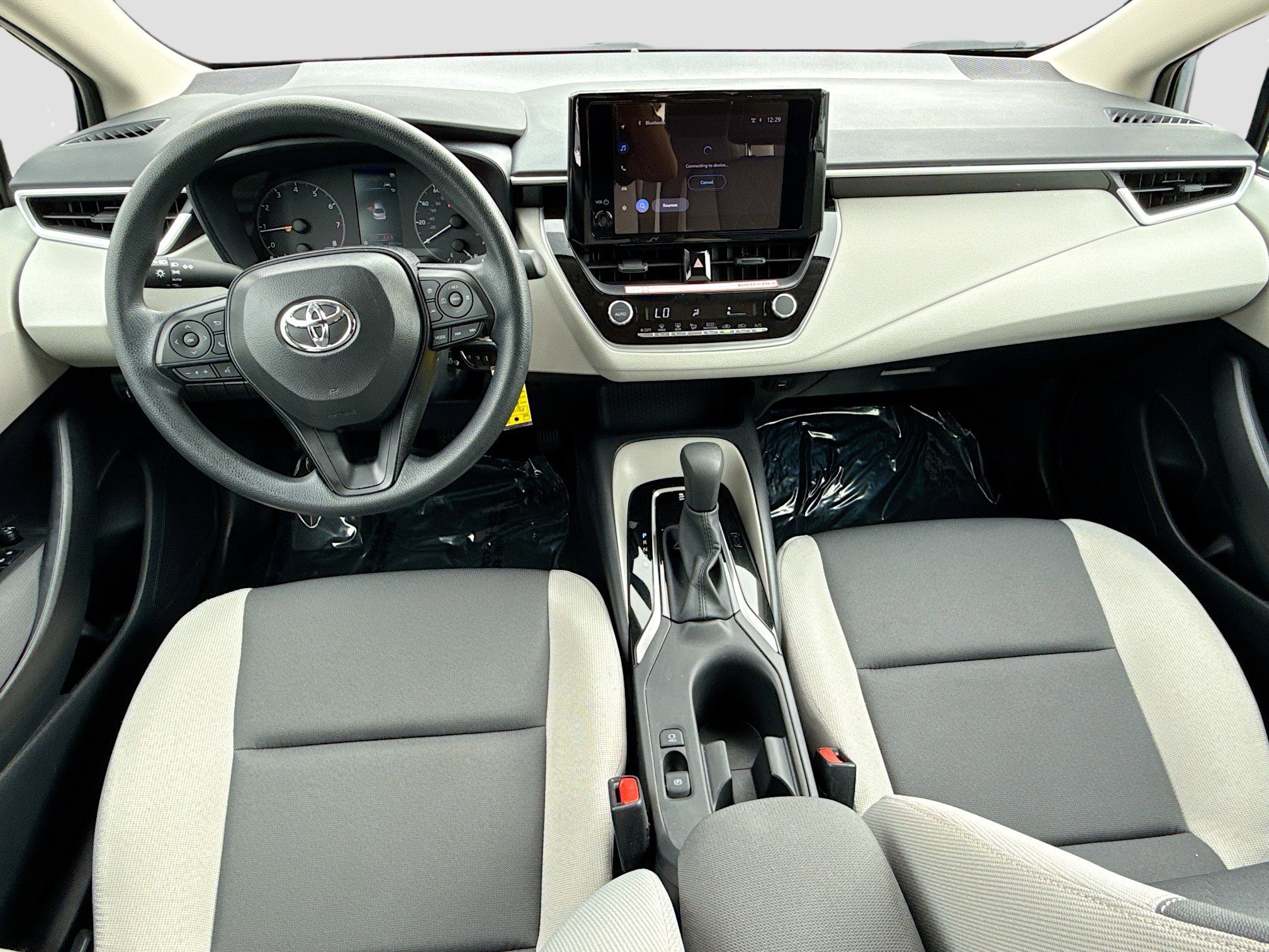 Used 2025 Toyota Corolla LE image 15