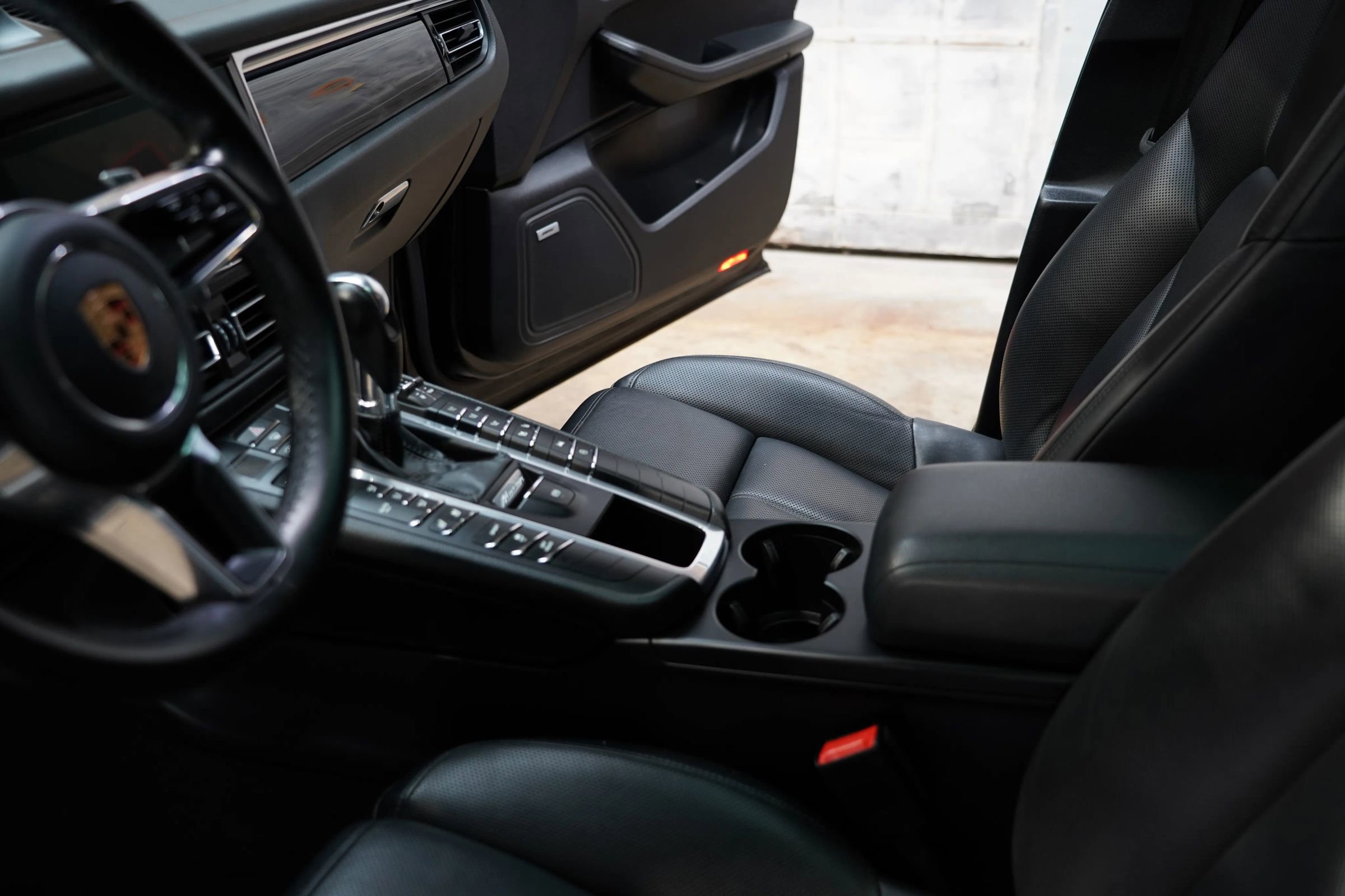 Used 2019 Porsche Macan S image 42