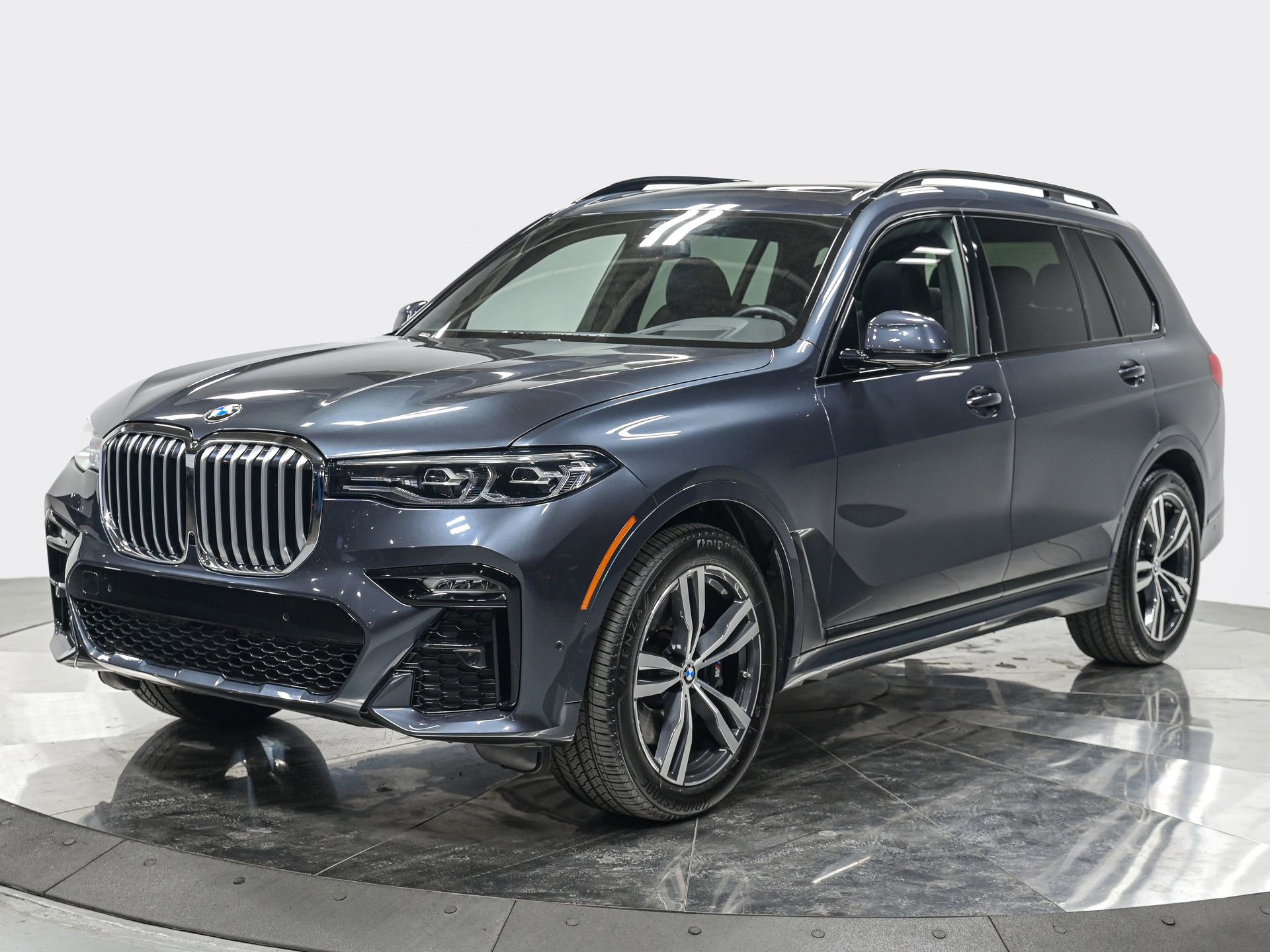 Used 2022 BMW X7 xDrive40i w/ M Sport Package video 1