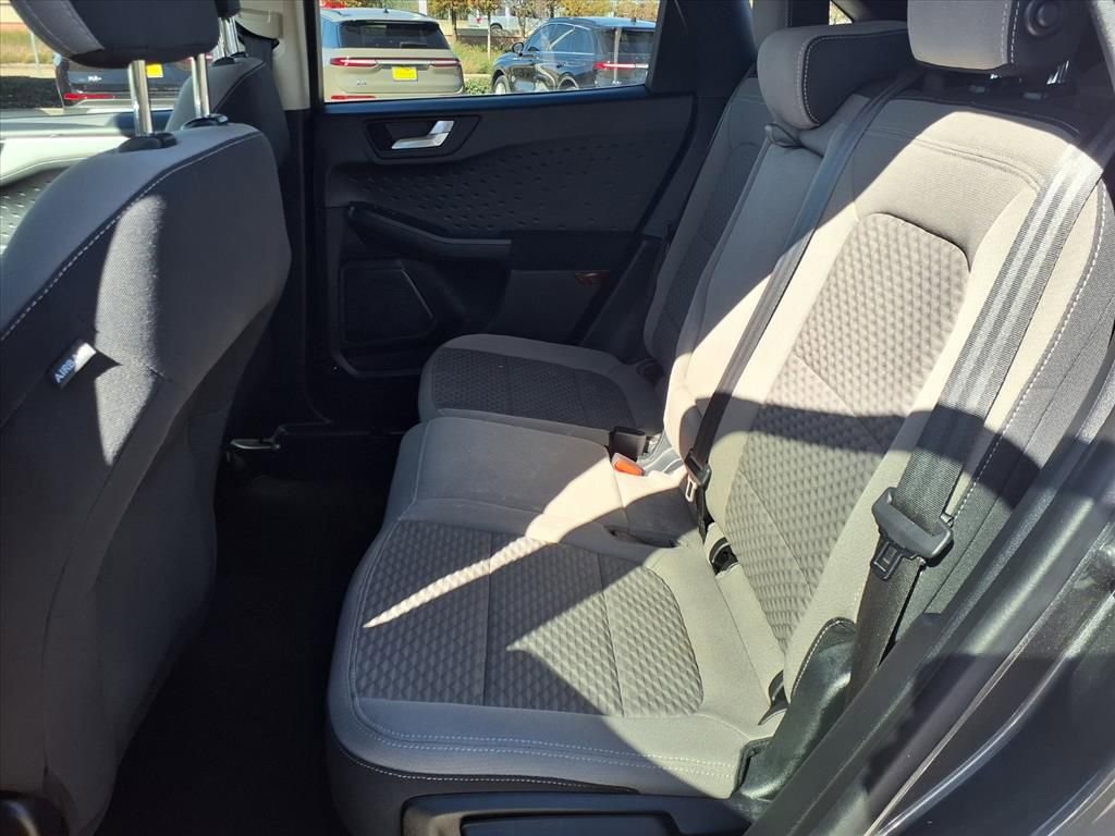 Used 2020 Ford Escape SE image 24