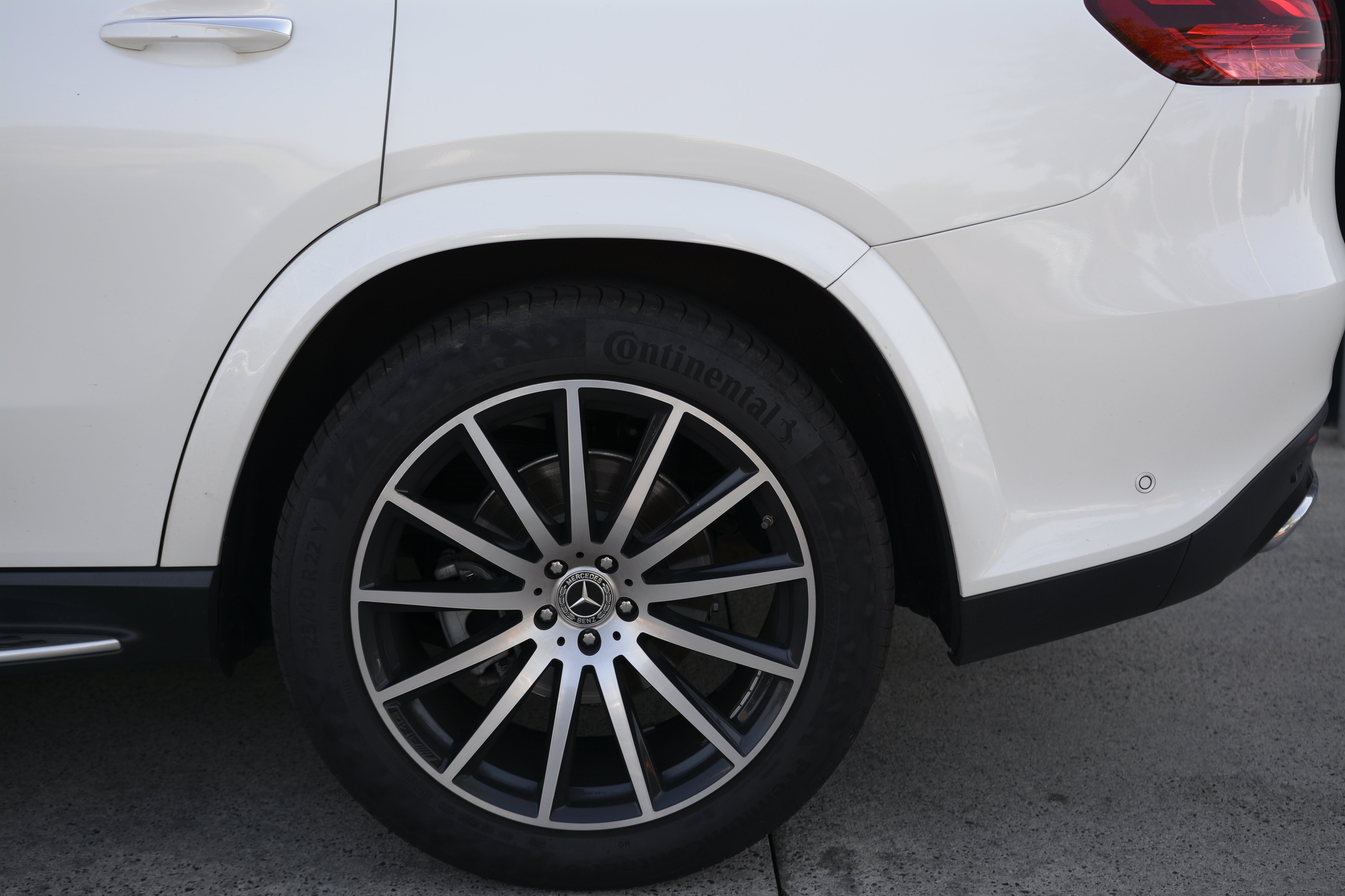 Used 2024 Mercedes-Benz GLS 450 4MATIC image 42
