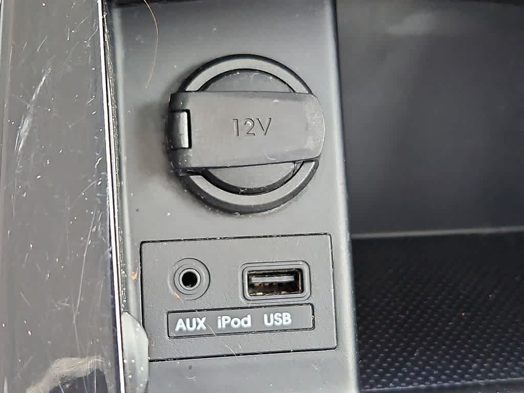 Used 2013 Hyundai Elantra Limited FWD image 23