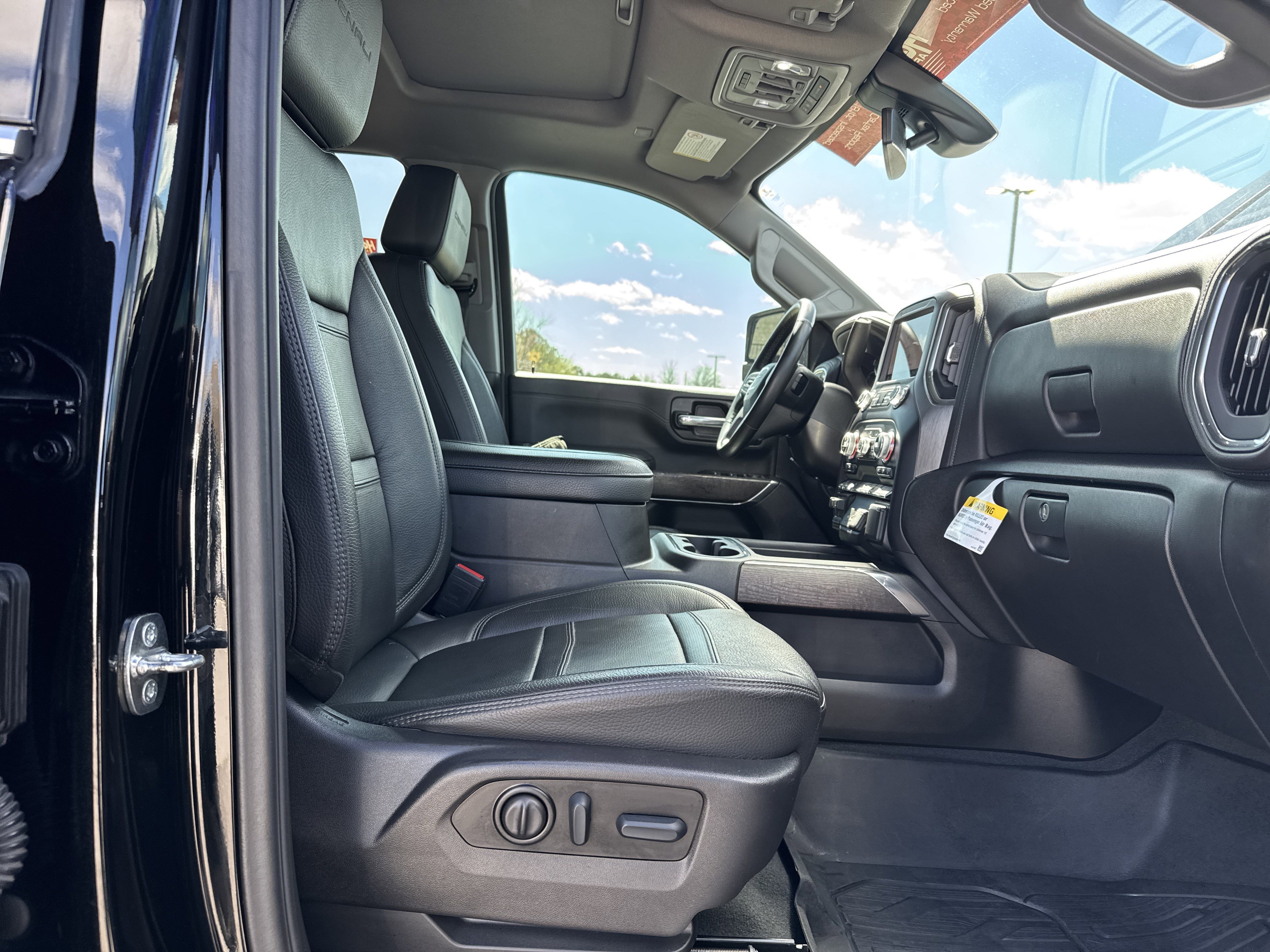 Used 2023 GMC Sierra 2500 Denali image 31