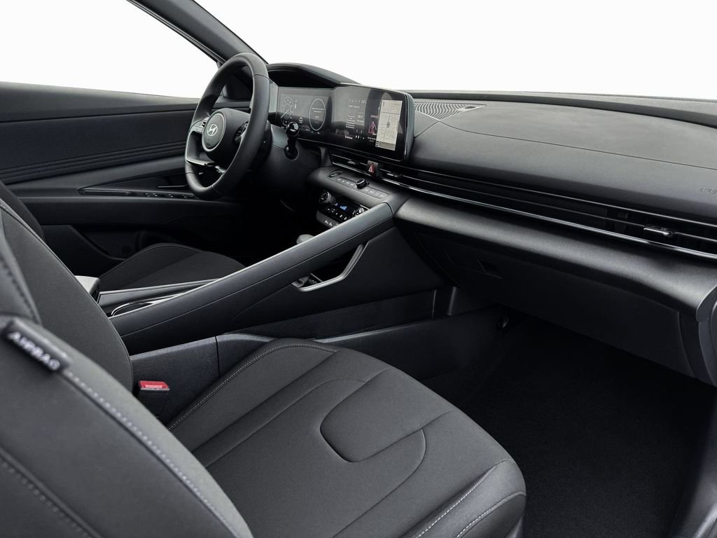 New 2025 Hyundai Elantra SEL image 22