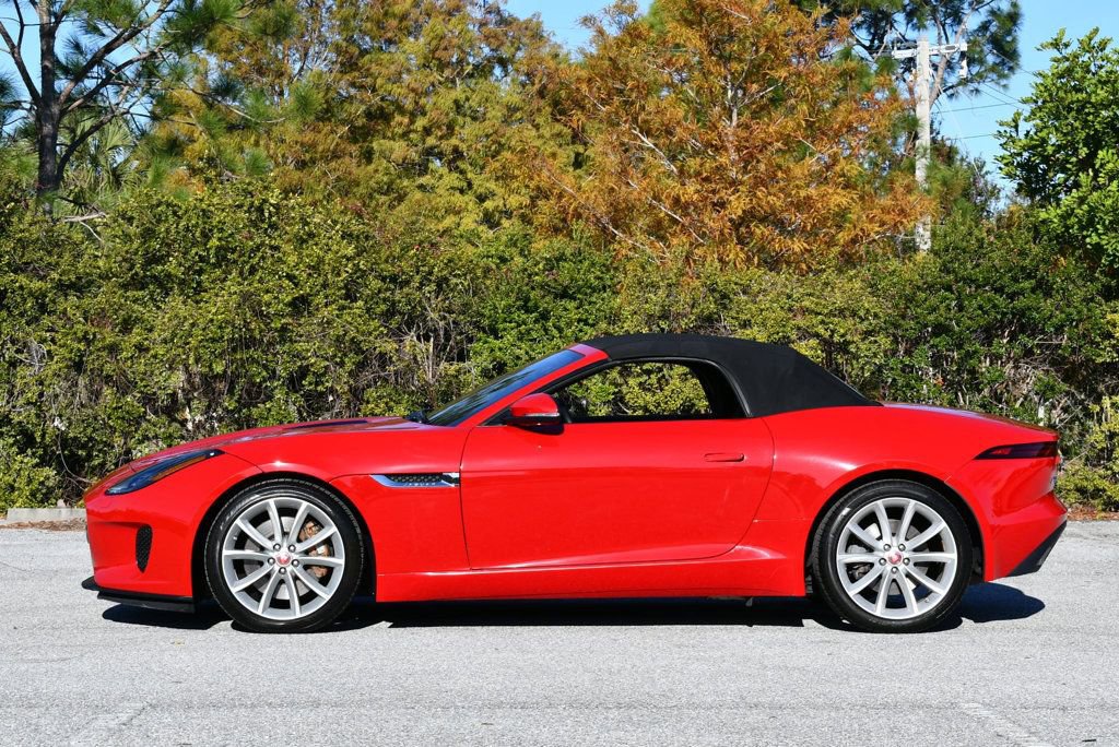Used 2019 Jaguar F-TYPE Convertible image 31