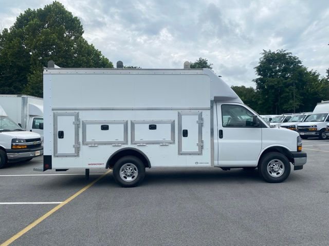 New 2025 Chevrolet Express 3500 w/ Power Convenience Package image 13