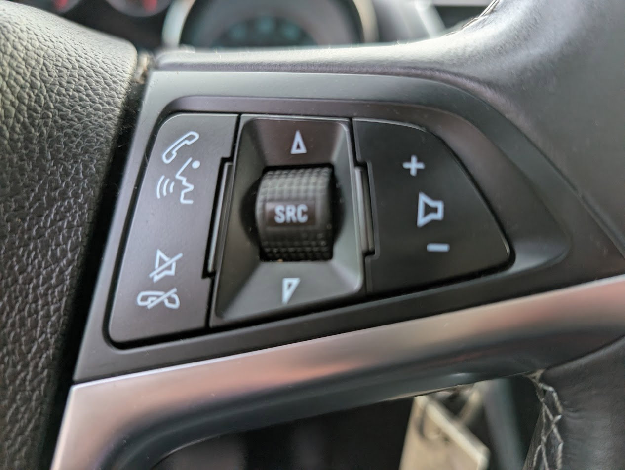 Used 2016 Buick Encore Sport Touring image 21