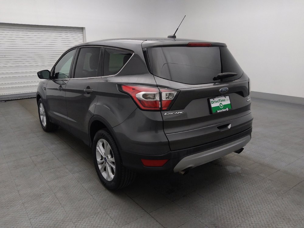 Used 2017 Ford Escape SE FWD image 5