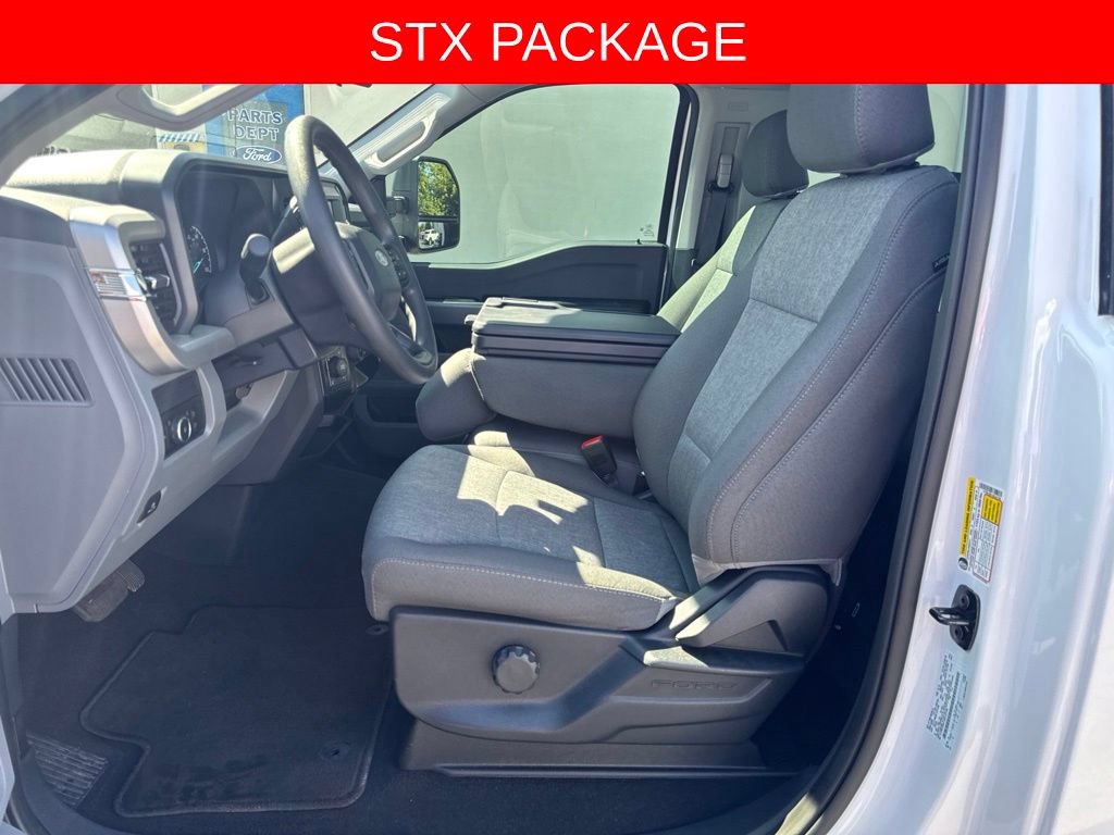 Used 2025 Ford F250 XL w/ STX Appearance Package AWD/4WD image 2