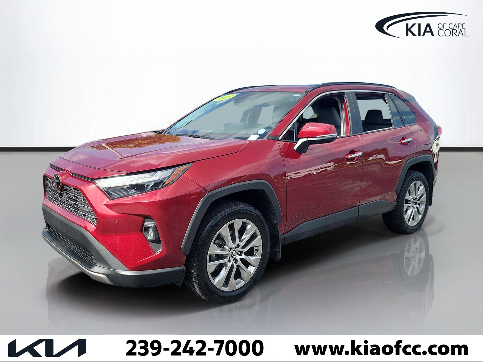 Used 2024 Toyota RAV4 Limited w/ Advanced Technology Package FWD image 3