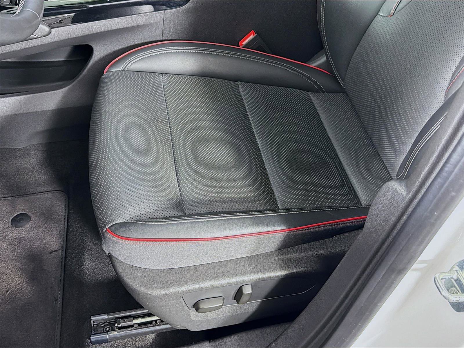 Used 2023 Buick Envision Essence w/ Sport Touring Package image 20