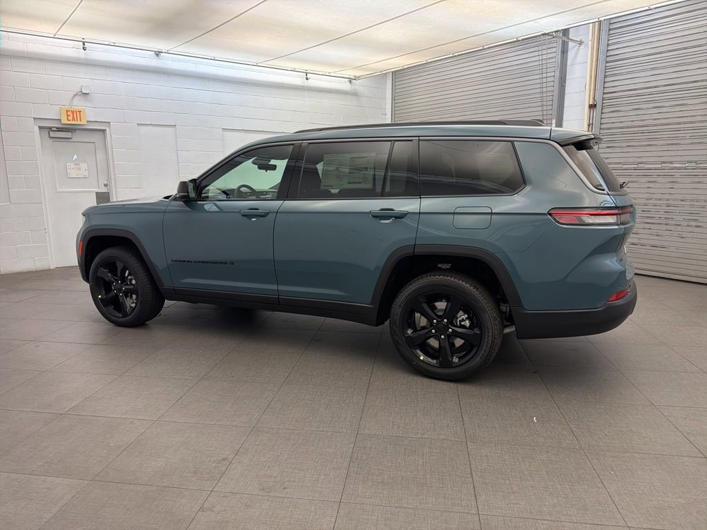 New 2026 Jeep Grand Cherokee L Limited w/ Limited Altitude Package image 5