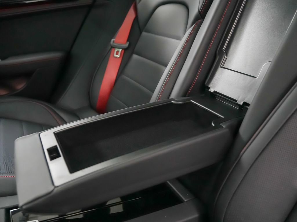 Used 2025 Porsche Panamera GTS image 19