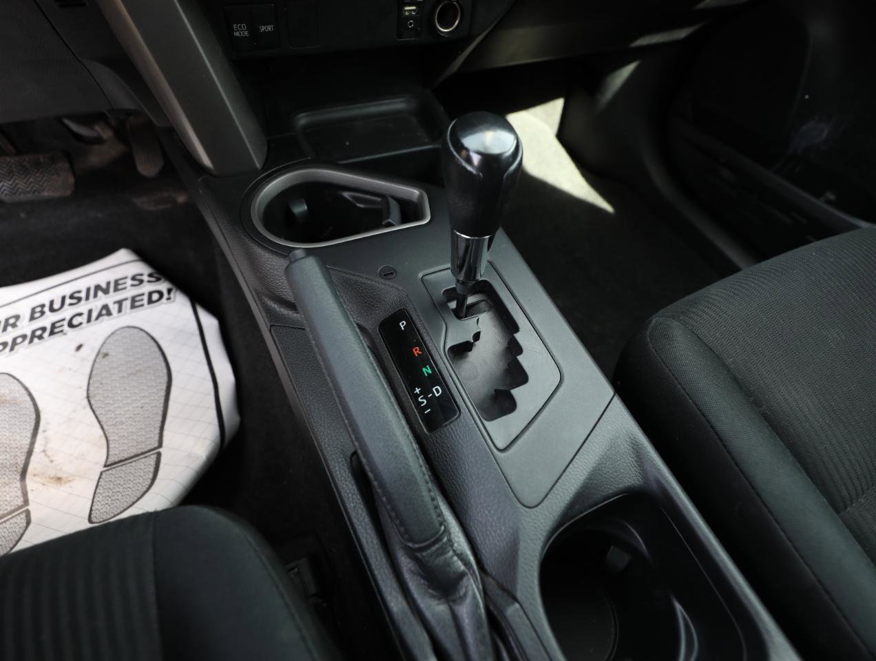 Used 2016 Toyota RAV4 LE image 17