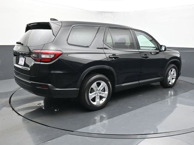 Used 2024 Honda Pilot LX image 5