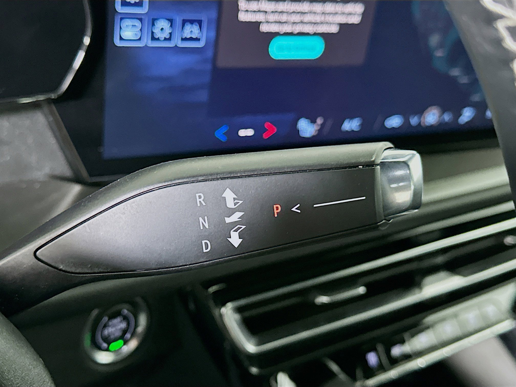 Used 2025 Chevrolet Traverse LT image 25