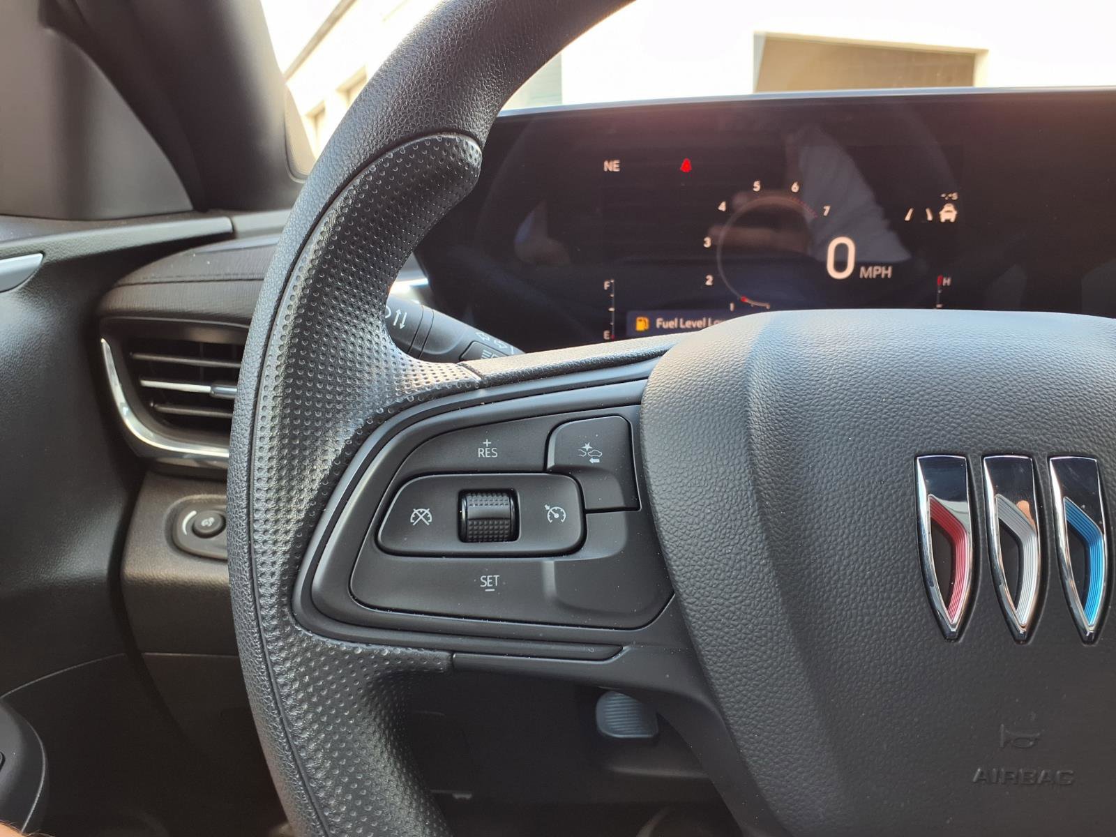 Used 2024 Buick Envista Preferred image 25