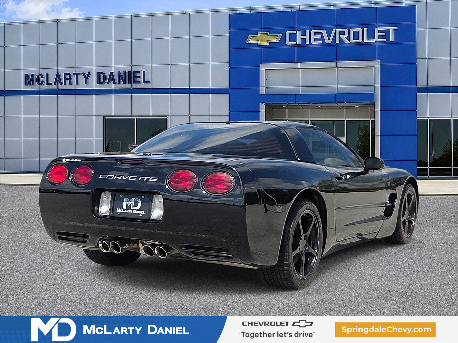 Used 2002 Chevrolet Corvette Coupe w/ Preferred Equipment Group2 RWD image 5