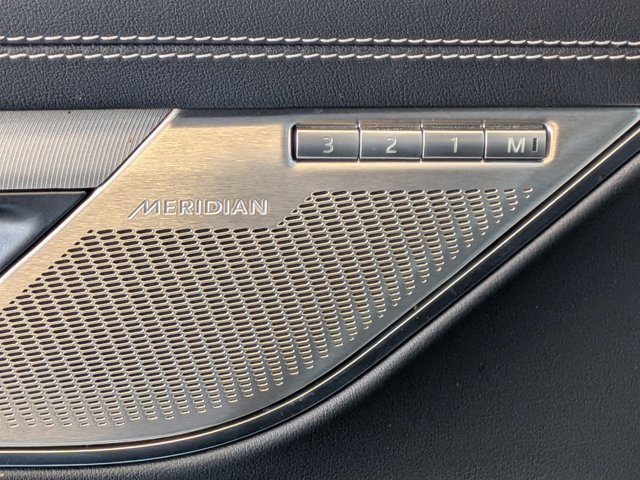 Certified 2024 Jaguar XF R-Dynamic SE image 16