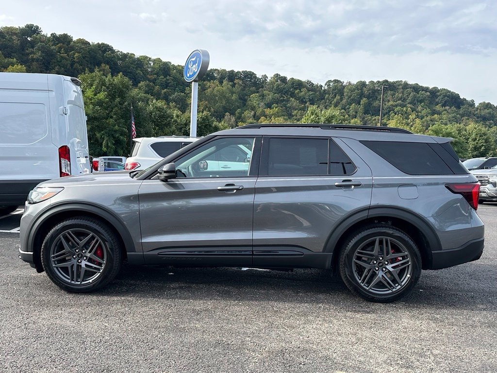 New 2027 Ford Explorer ST w/ Sun And Sound Package AWD/4WD image 2