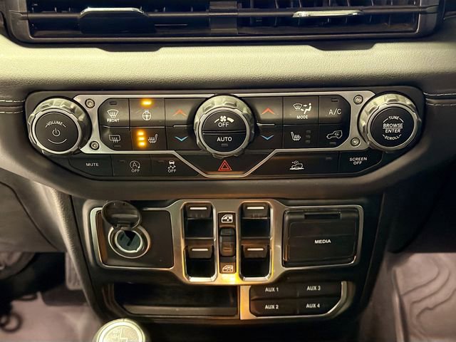 Used 2024 Jeep Wrangler Sahara w/ Technology Group image 15