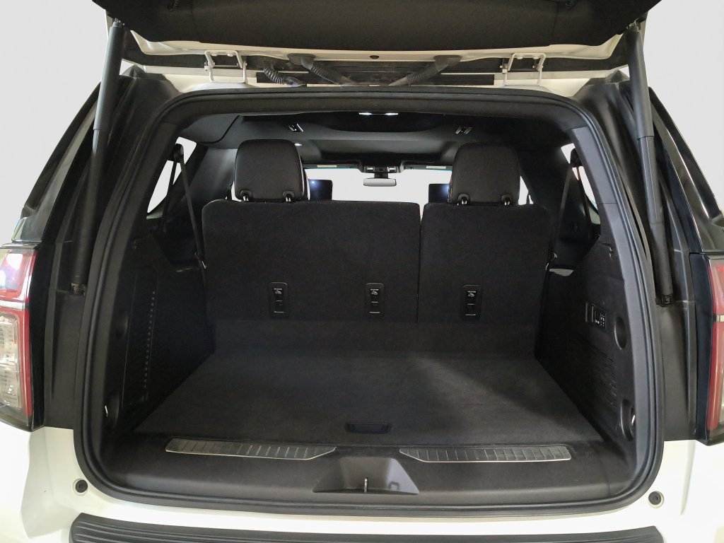 Used 2021 Chevrolet Suburban RST w/ Luxury Package AWD/4WD image 24