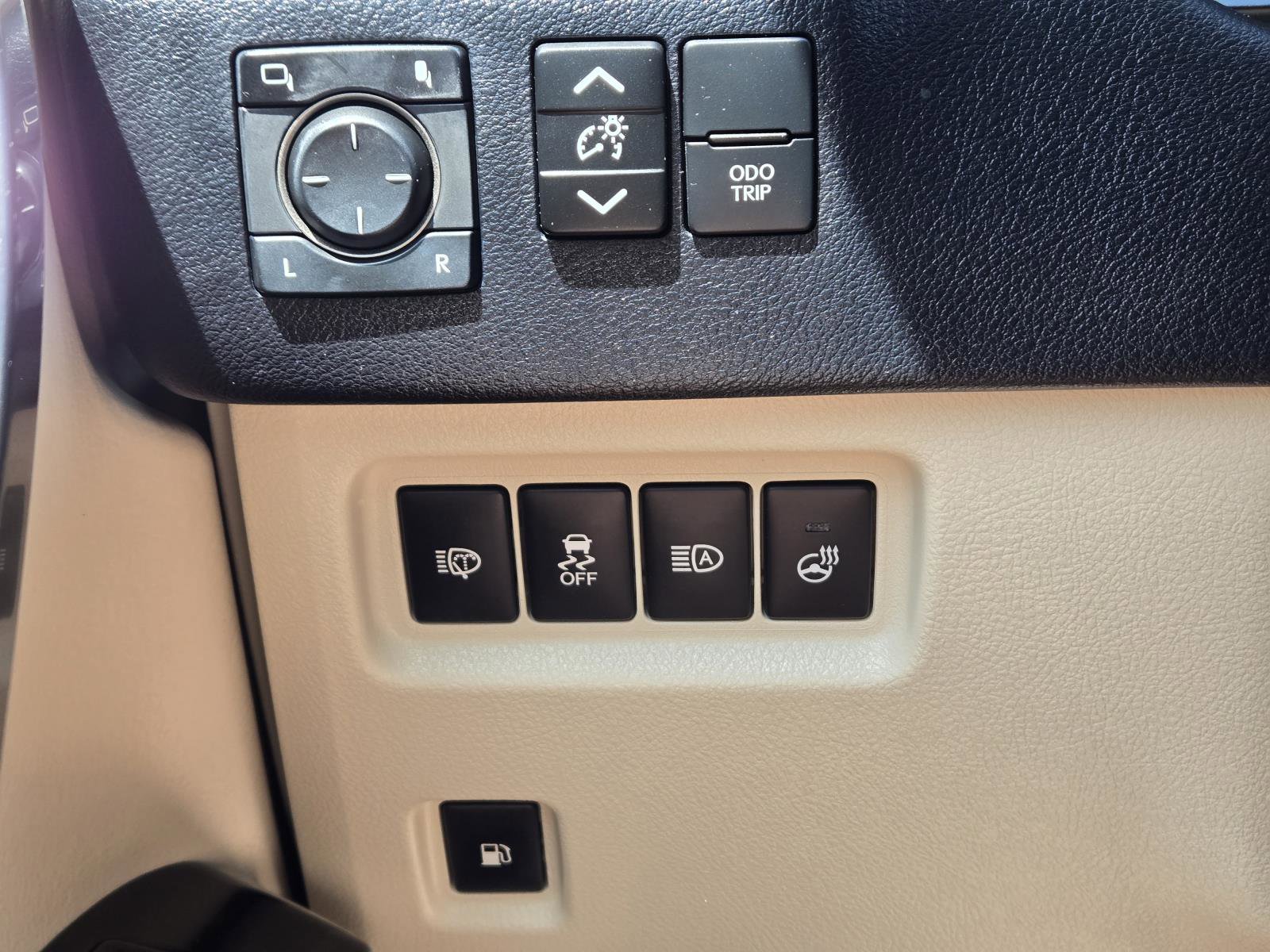 Used 2022 Lexus GX 460 Premium w/ Premium Package AWD/4WD image 22