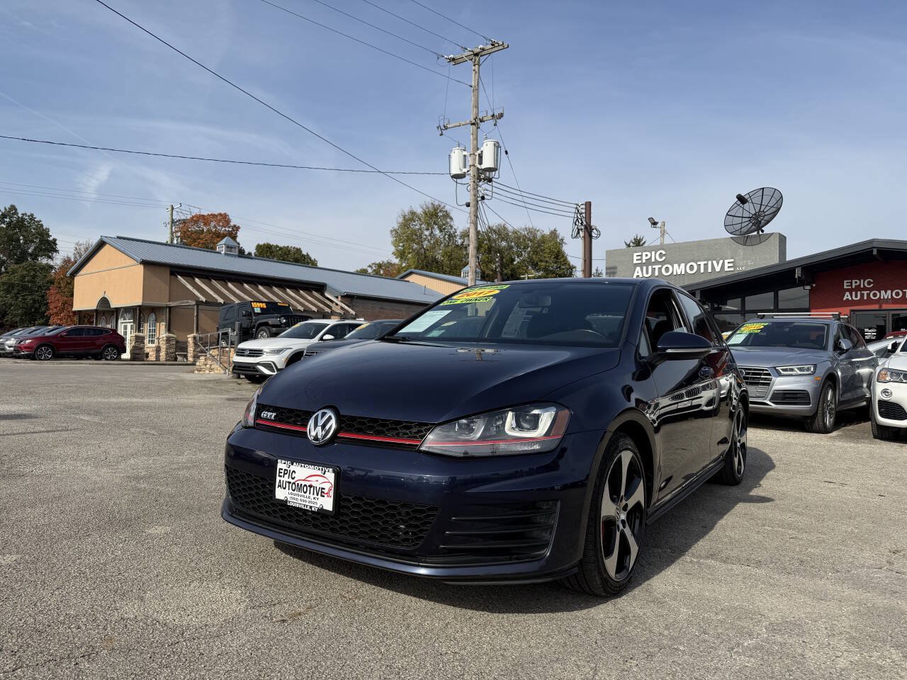 Used 2017 Volkswagen GTI SE FWD image 1