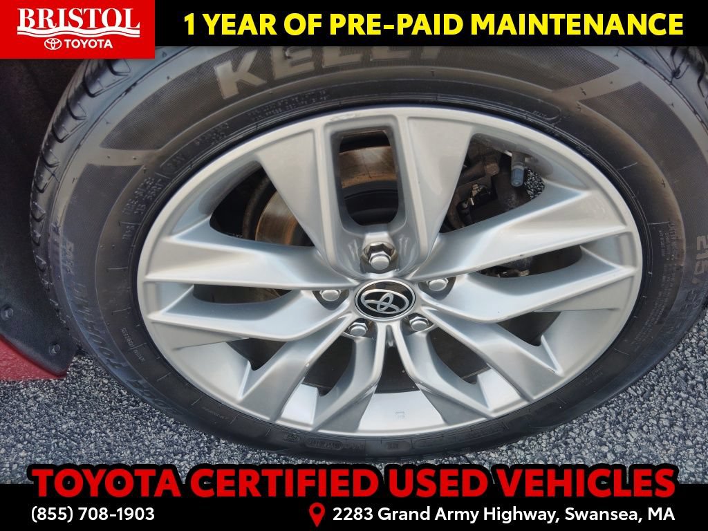 Certified 2022 Toyota Avalon XLE FWD image 12