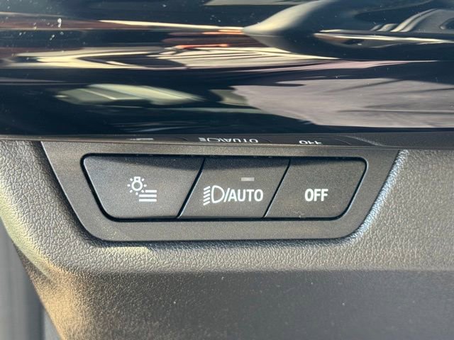 Certified 2025 BMW X2 xDrive28i w/ Premium Package image 11