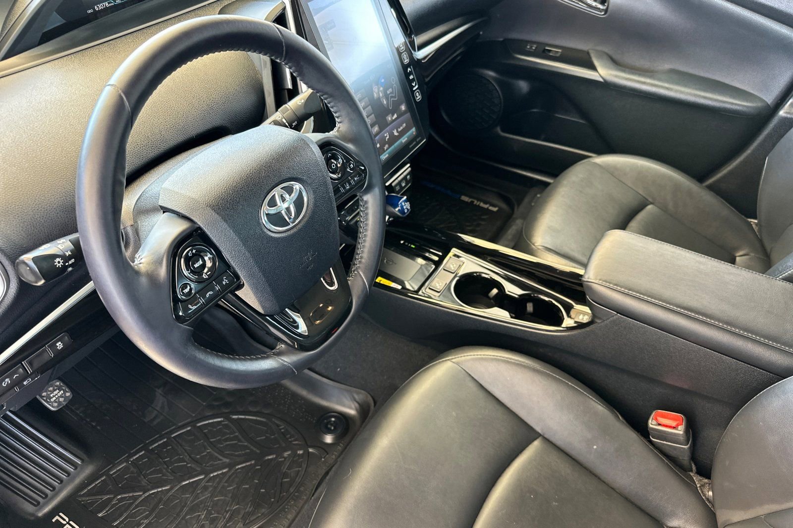 Used 2020 Toyota Prius Prime XLE image 10