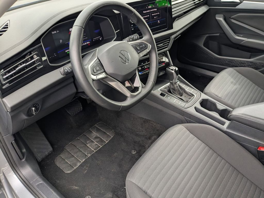 Used 2025 Volkswagen Jetta S image 15