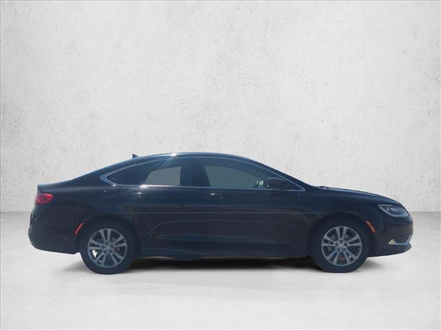 Used 2016 Chrysler 200 Limited w/ Anniversary Edition FWD image 4