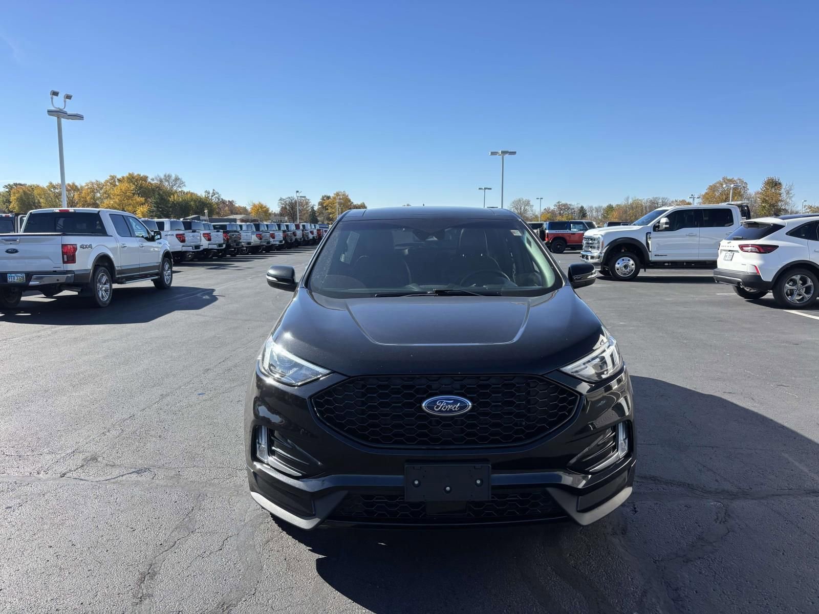 Certified 2020 Ford Edge ST-Line w/ Cold Weather Package image 2