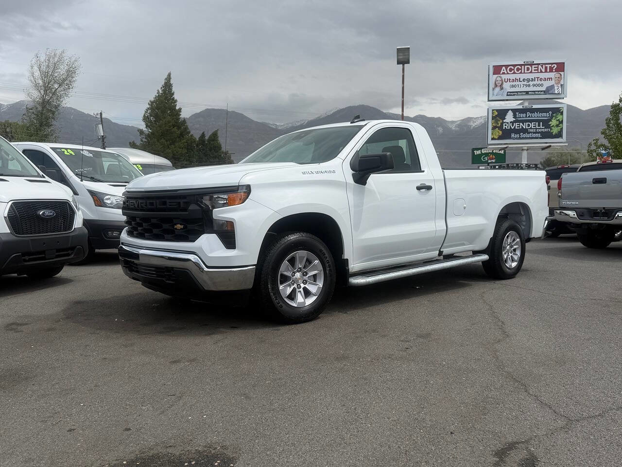 Used 2025 Chevrolet Silverado 1500 W/T RWD image 1