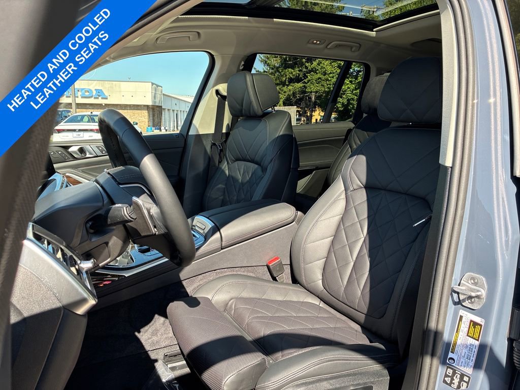 Used 2025 BMW X7 xDrive40i w/ Executive Package AWD/4WD image 12