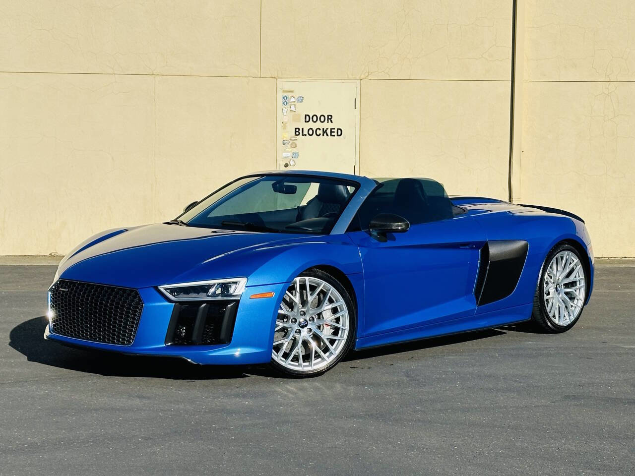 Used 2018 Audi R8 V10 plus image 3