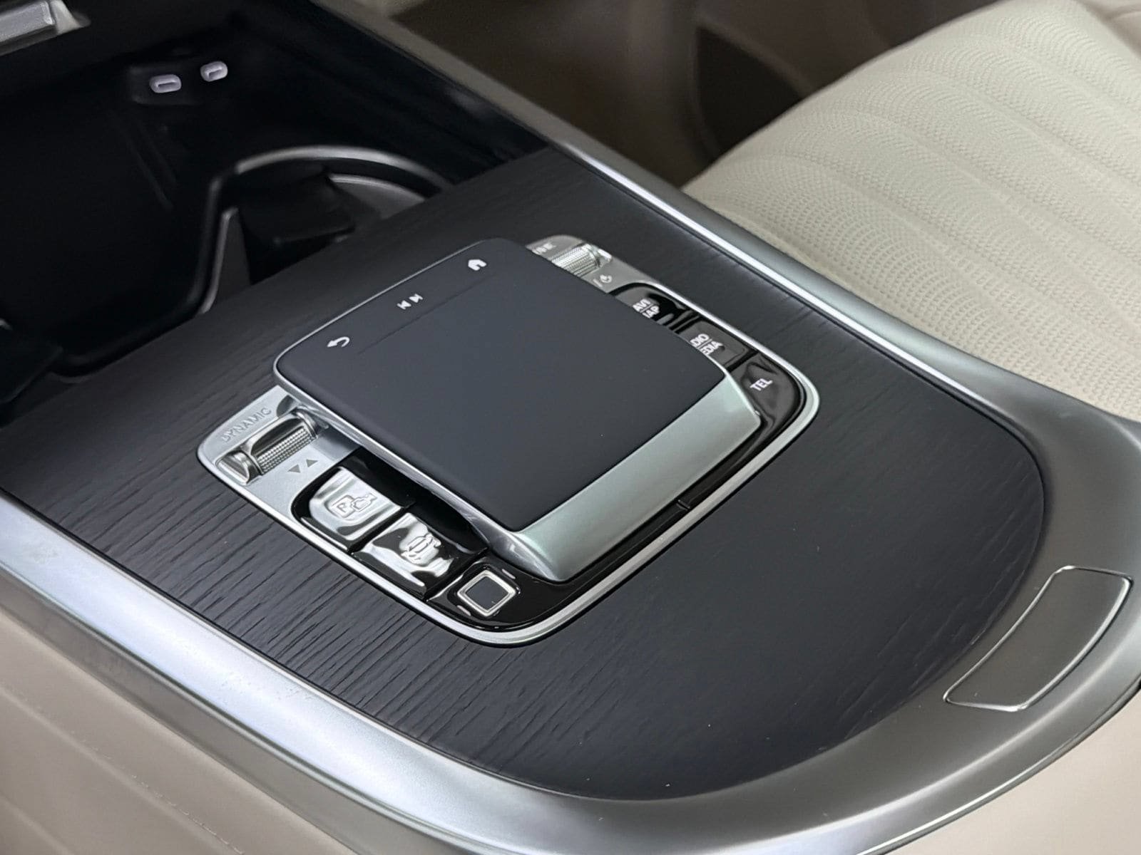 New 2027 Mercedes-Benz G 63 AMG 4MATIC image 31