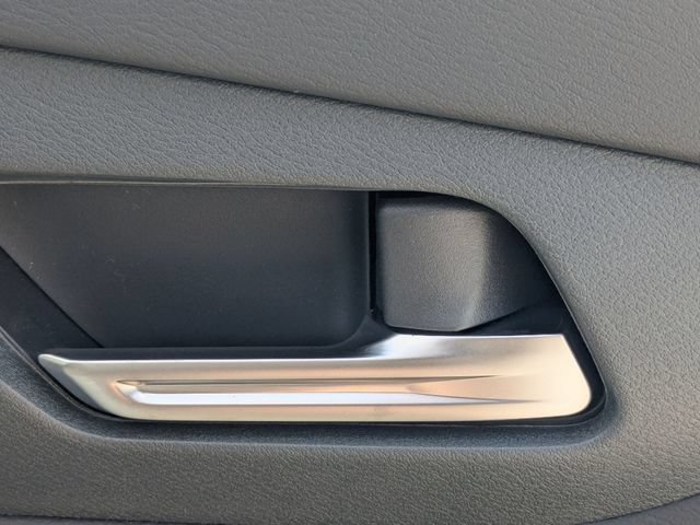 New 2026 Nissan Sentra SR w/ SR Premium Package FWD image 32