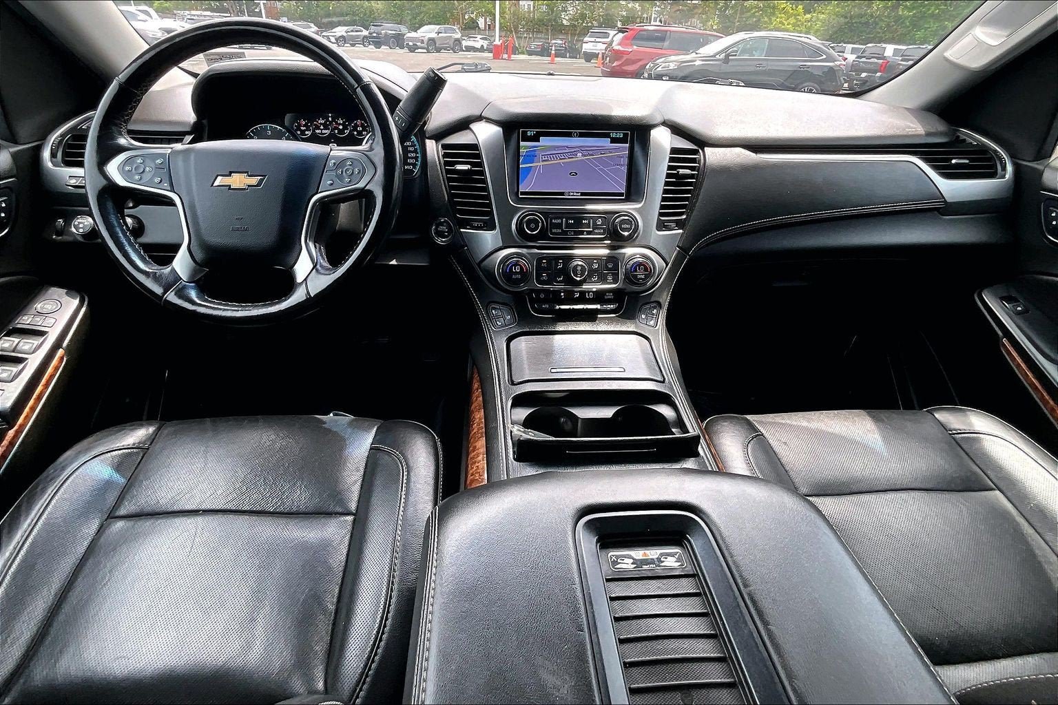 Used 2018 Chevrolet Suburban Premier AWD/4WD image 14