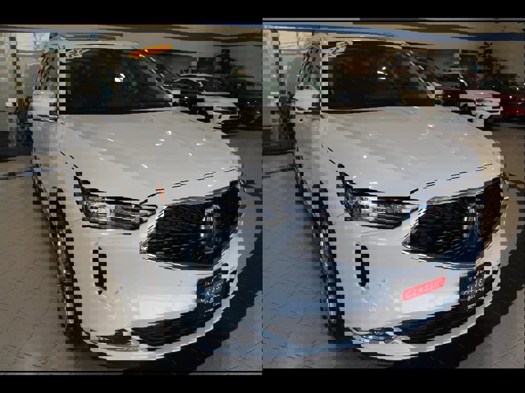 Used 2023 Acura MDX SH-AWD w/ Advance Package image 3